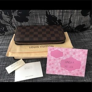💋SOLD💋Authentic Louis Vuitton Long Zippy Wallet